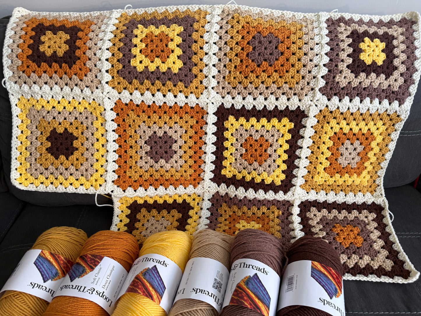 Granny Square Blanket - Vintage Sunflower