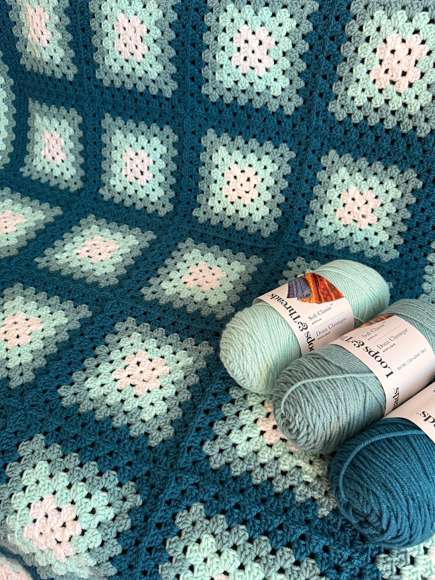 Granny Square Blanket - Shades of Teal